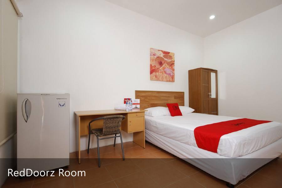 Reddoorz Plus Near Plaza Indonesia Jacarta Exterior foto