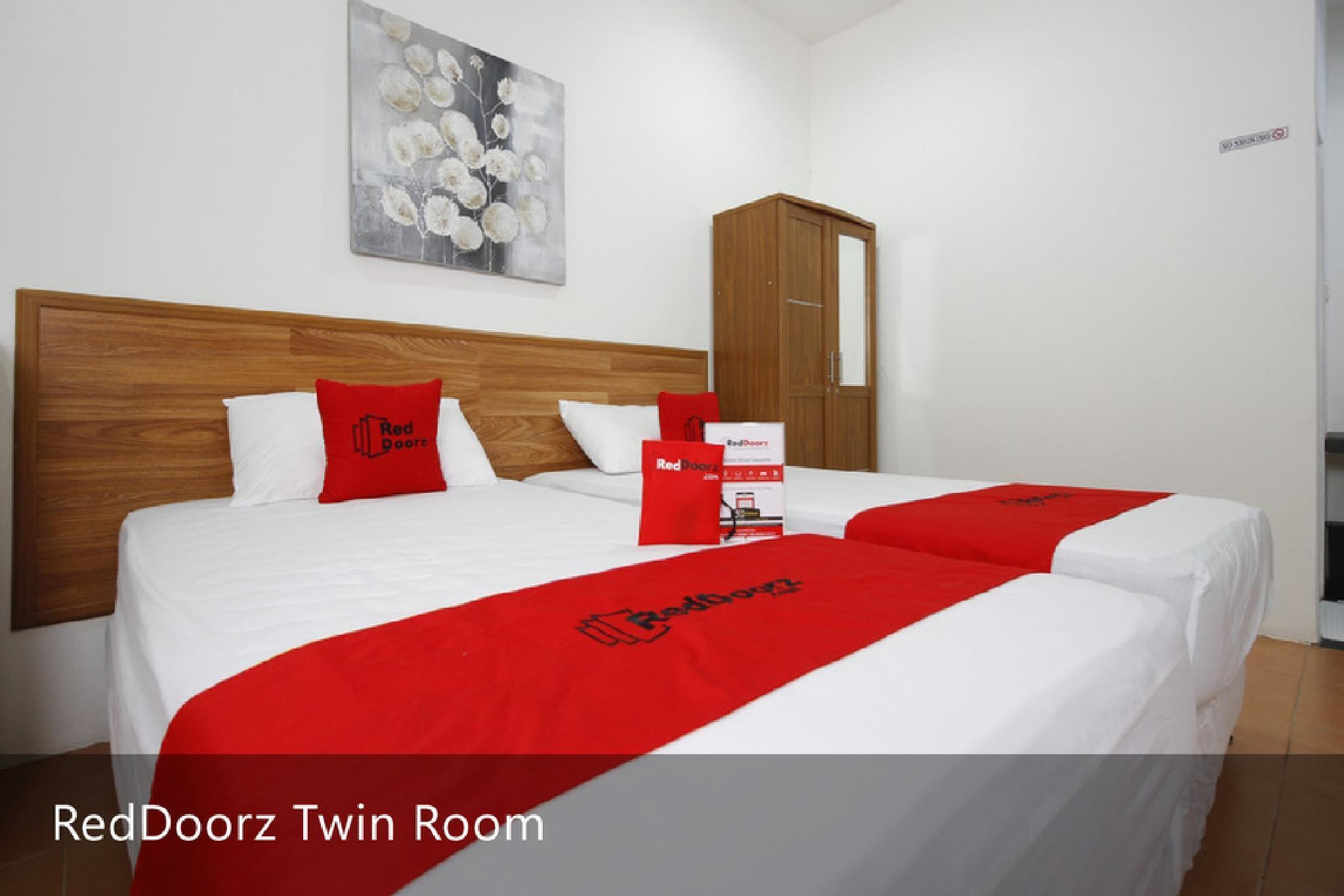 Reddoorz Plus Near Plaza Indonesia Jacarta Exterior foto